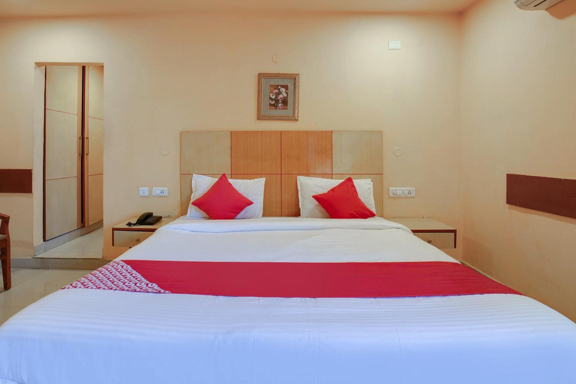 Hotel O Shanta Residency Lodge Sururnagar Exterior foto